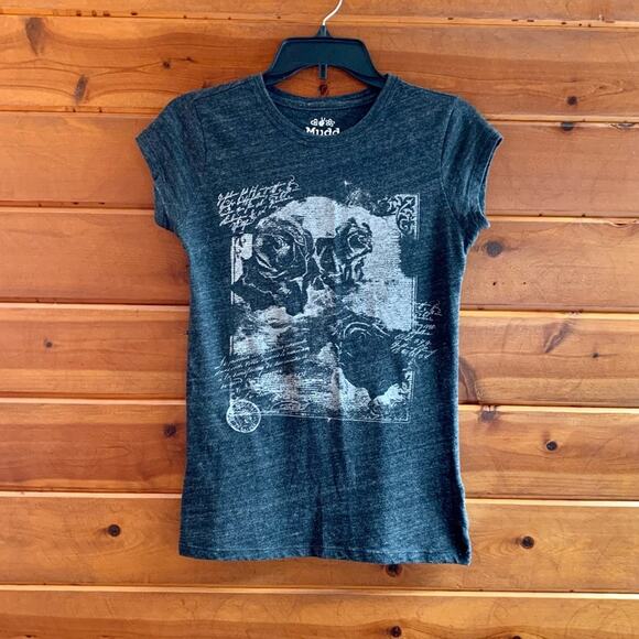 Gray Short Sleeve Fitted Graphic Tee - Picture 4 of 13